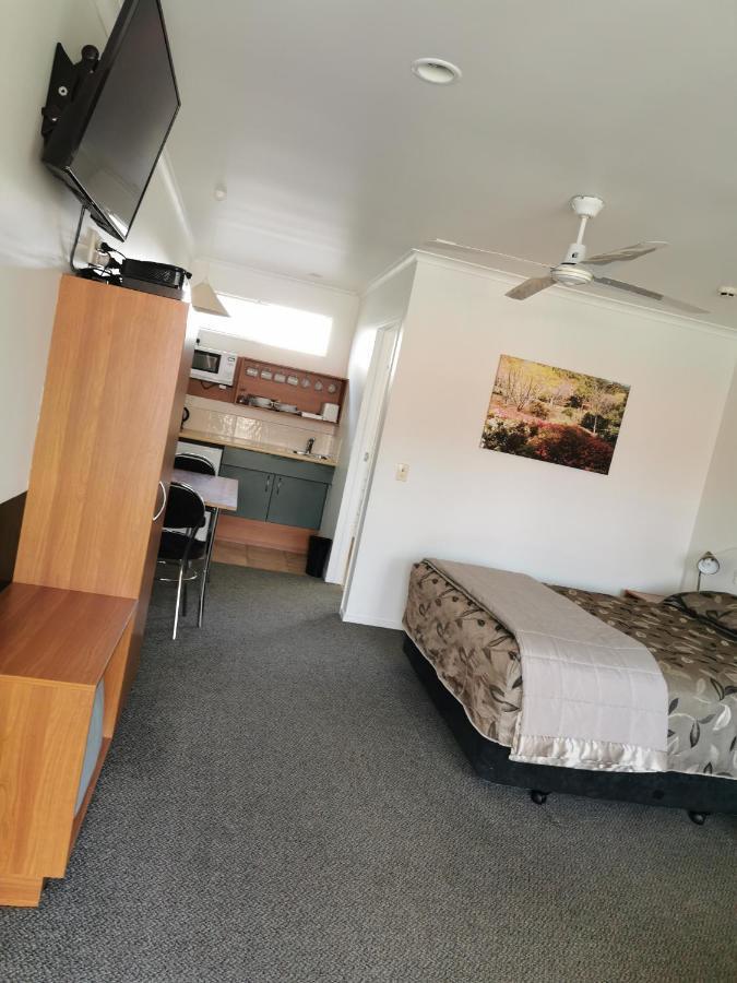 Bks Egmont Motor Lodge New Plymouth Exterior photo